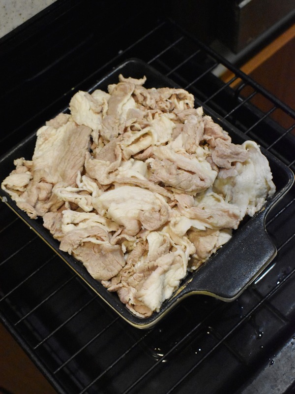 豚肉の炭火焼き風 (4)