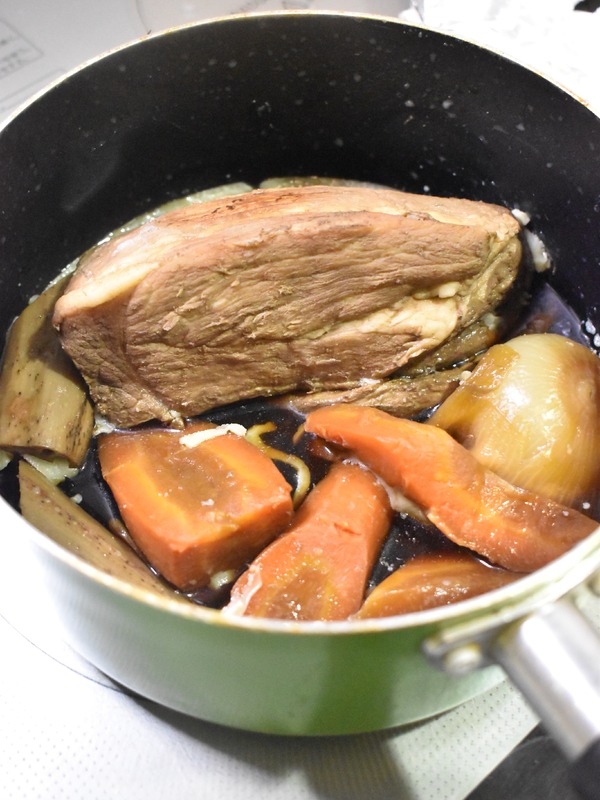 もも肉で煮豚 (7)