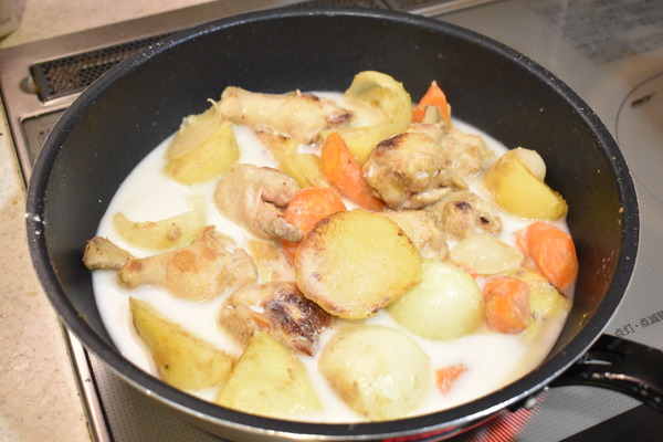 鶏手羽元のトマトクリーム煮 (5)