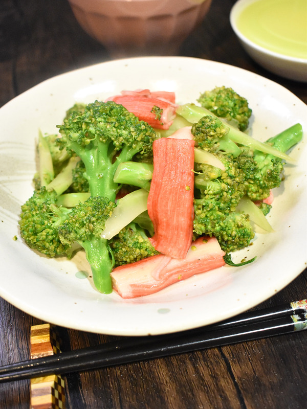 ブロッコリーとかにかまの中華炒め (2)