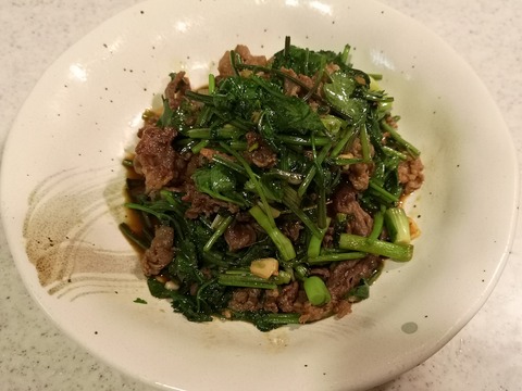 パクチー牛肉のエスニック炒め (8)