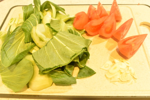 チンゲン菜とトマトのグリル (2)