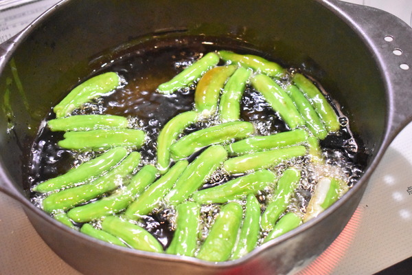 しし唐の素揚げ (3)