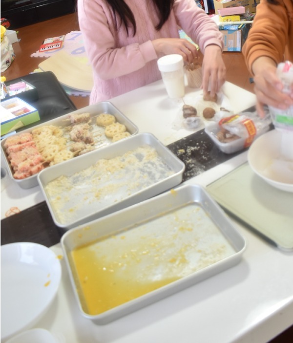 ２度漬け禁止の串カツ (05)