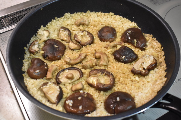 ゴロゴロ椎茸の炊き込みご飯 (7)