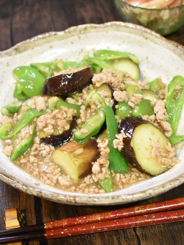 茄子とピーマンのそぼろ炒め (2)