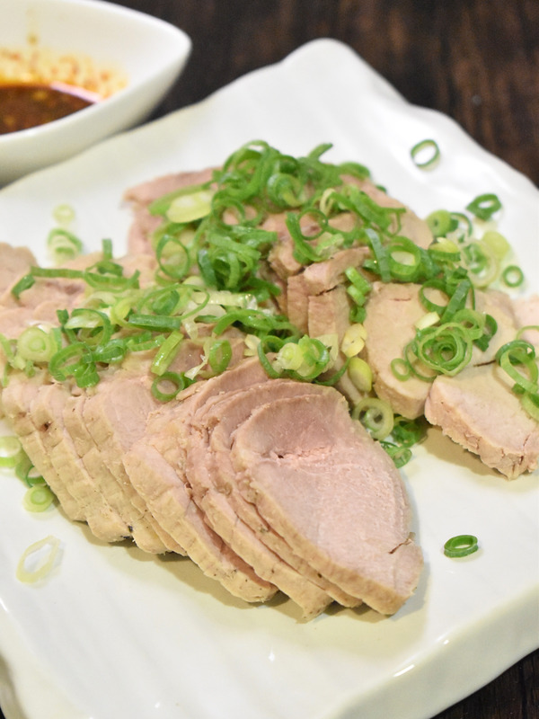 茹で豚もも肉 (1)