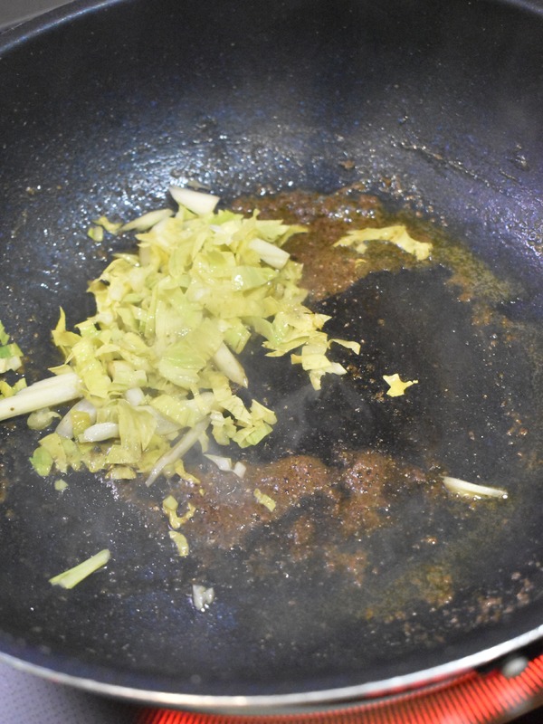 赤ピーマンのアンチョビ炒め (4)