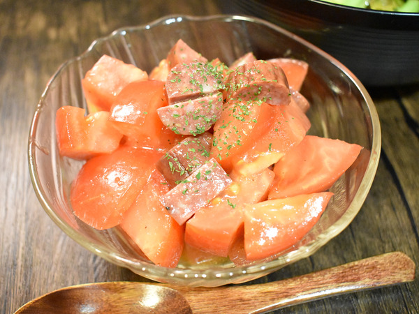 トマトとサラミのサラダ (2)