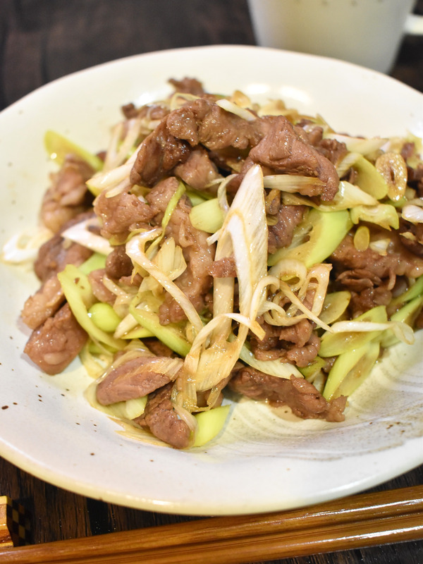 牛肉と白ねぎの醤油炒め (2)