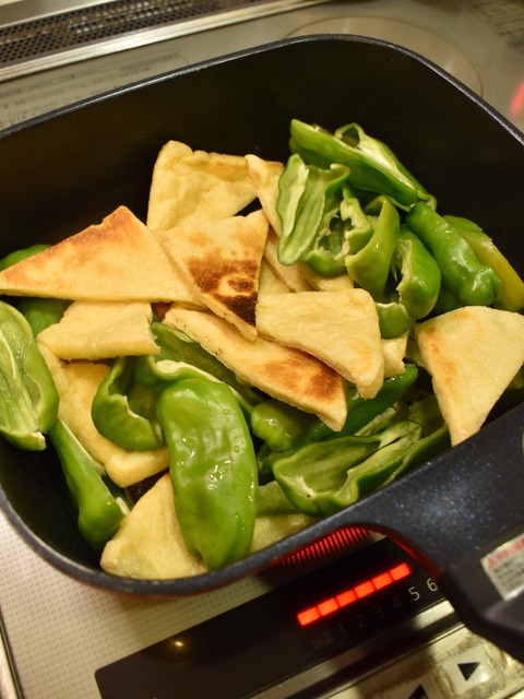 油揚げとピーマンの甘辛炒め (4)
