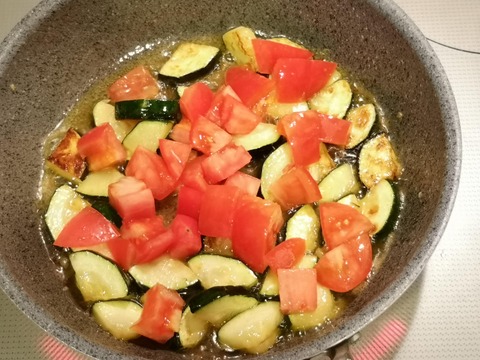 ズッキーニの塩バター炒め (6)