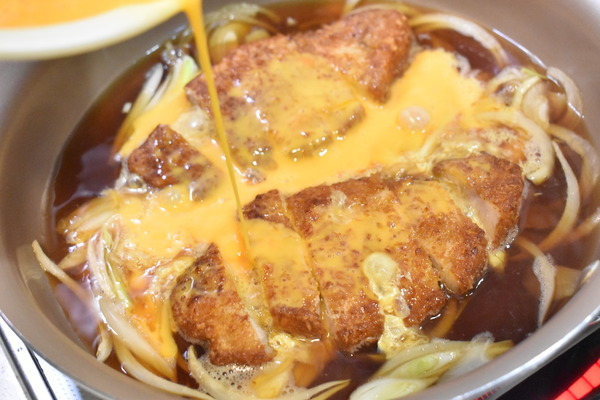 正統派カツ丼 (7)