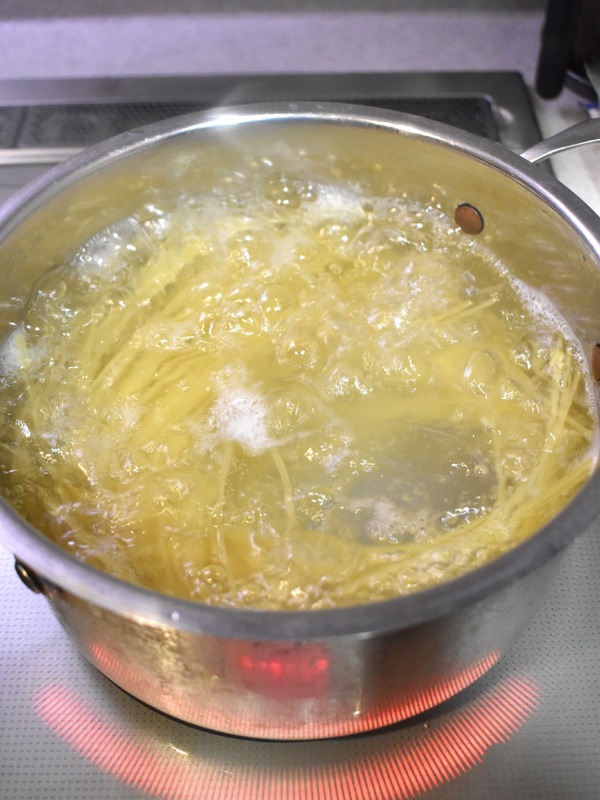 豚肉とピーマンのトマトパスタ (4)