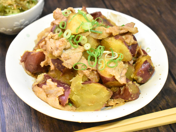 さつま芋と豚肉の醤油炒め (2)