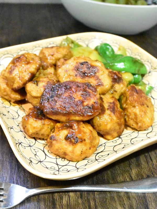 ひとくち煮込み鶏ハンバーグ (2)