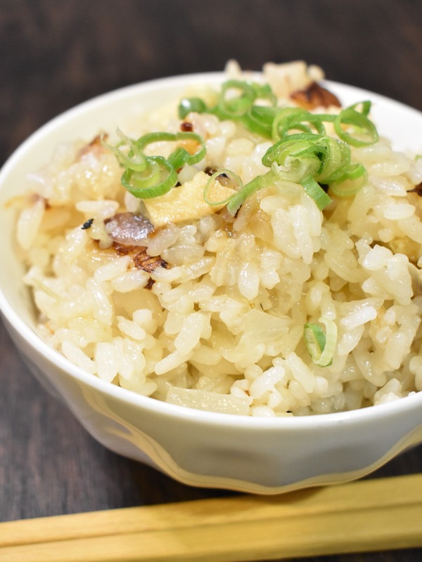 新玉ねぎの炊き込みご飯 (1)