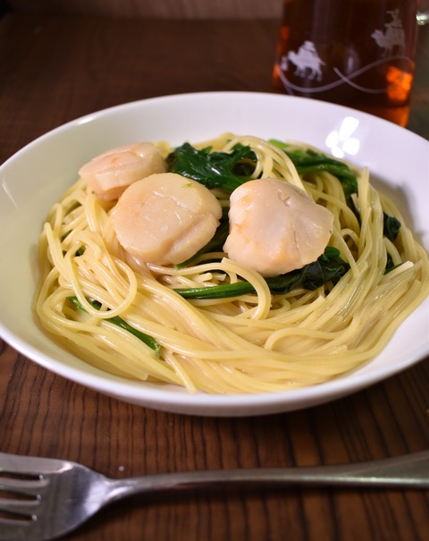 ホタテとほうれん草のクリームパスタ (1)