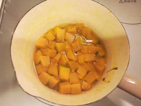 蜜漬けカボチャの蜜ケーキ (4)