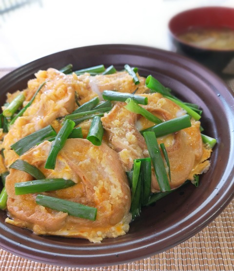 車麩の天かすとじ丼 (1)