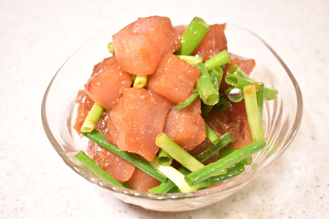 ビンチョウマグロのこってり和え (6)