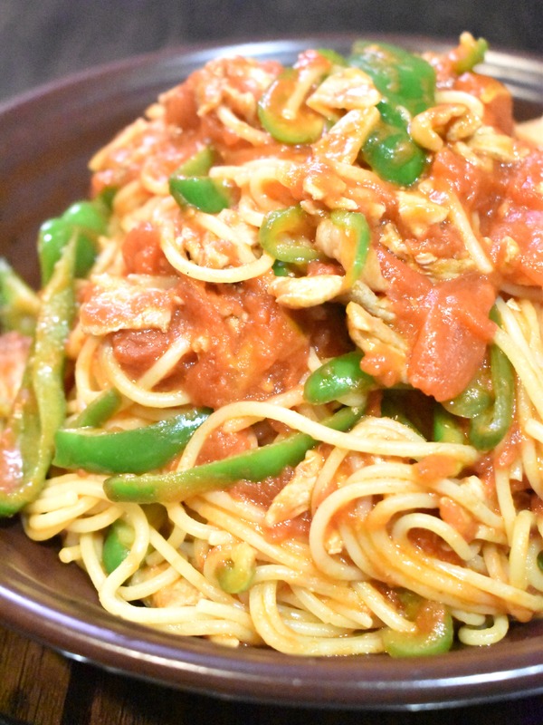 豚肉とピーマンのトマトパスタ (1)