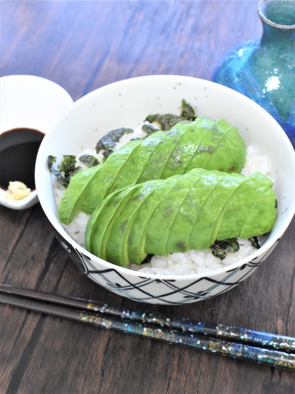 アボカド刺身丼 (1)