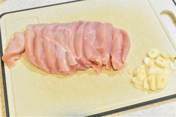 鶏むね肉のにんにく炒め (3)