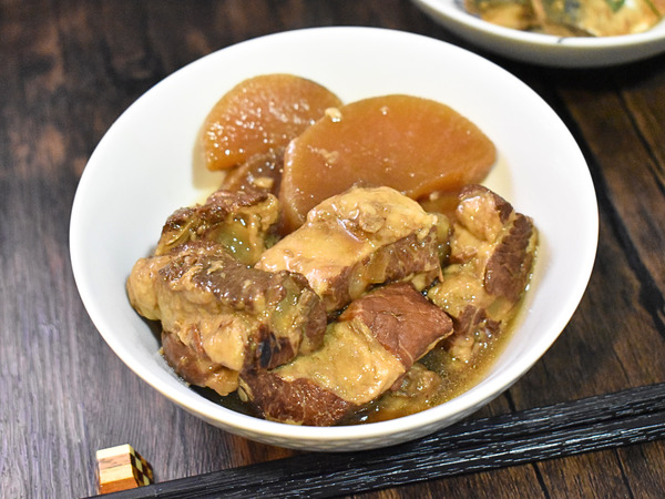 豚軟骨と大根の煮物 (2)