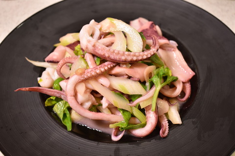 イカゲソとセロリのにんにく炒め (6)
