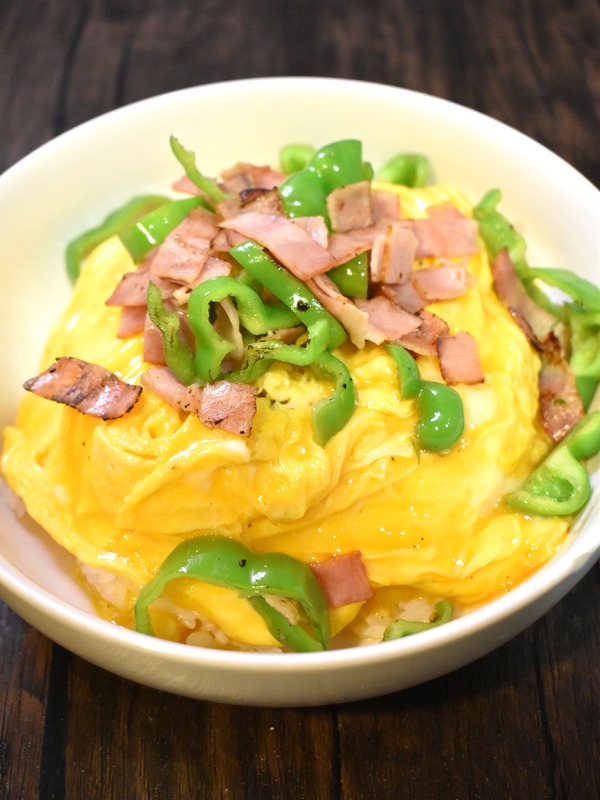 ベーコンエッグ丼 (6)