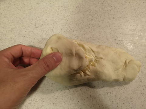 たっぷりチーズパン (11)