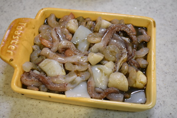 シーフードのイカ墨わた焼き (5)