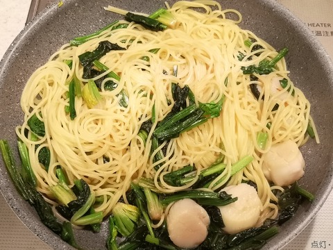 ホタテとほうれん草のクリームパスタ (7)