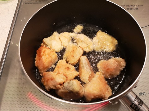 鮭の味噌唐揚 (6)