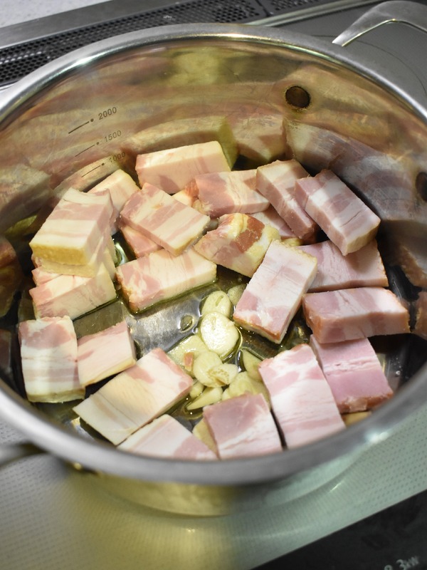 ベーコンと大根のトマト煮込み (4)