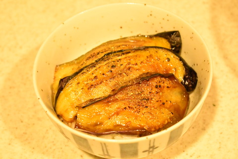 茄子の蒲焼丼 (9)