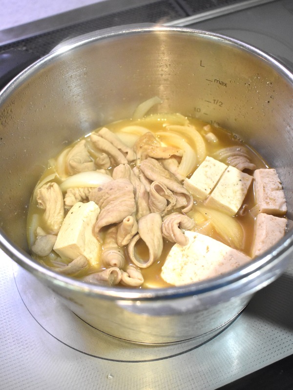 豚ホルモンと豆腐のえぴーラー油煮 (6)