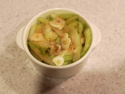 セロリのレンジ蒸し (2)