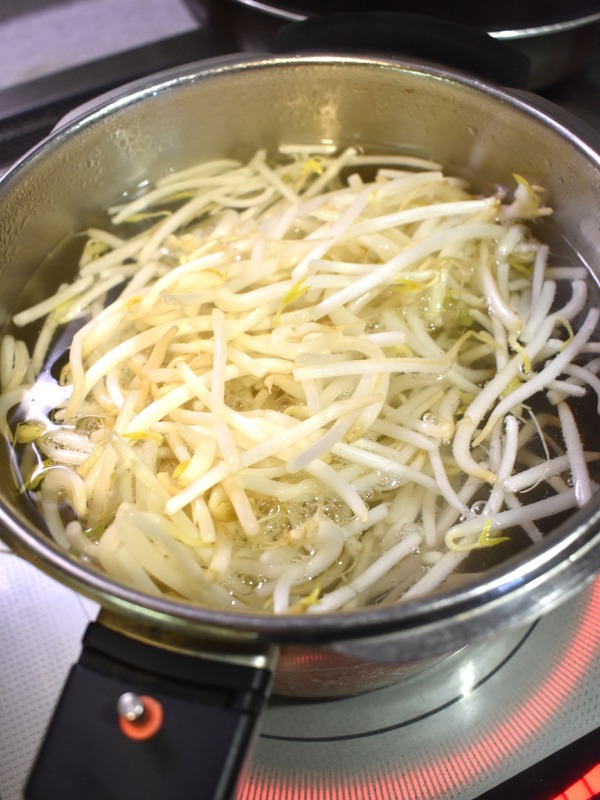 もやしの辛味和え (4)