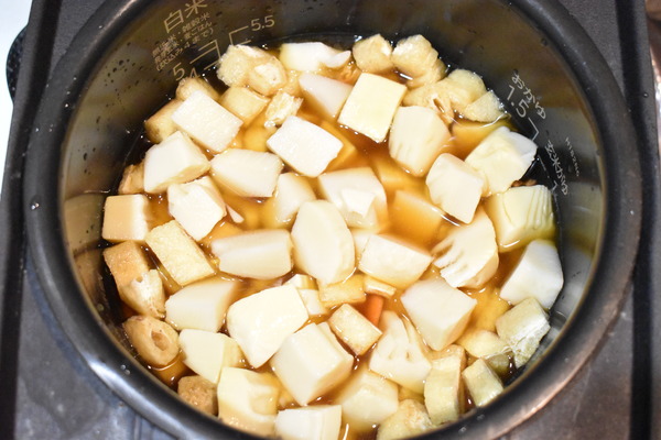 ごろごろタケノコご飯 (3)