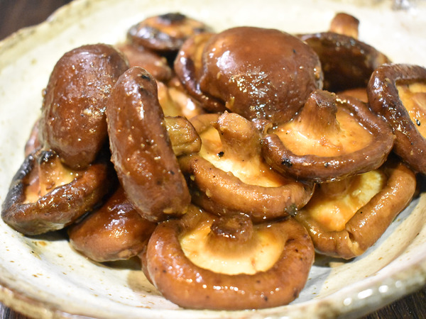 椎茸のにんにくバター醤油炒め (1)