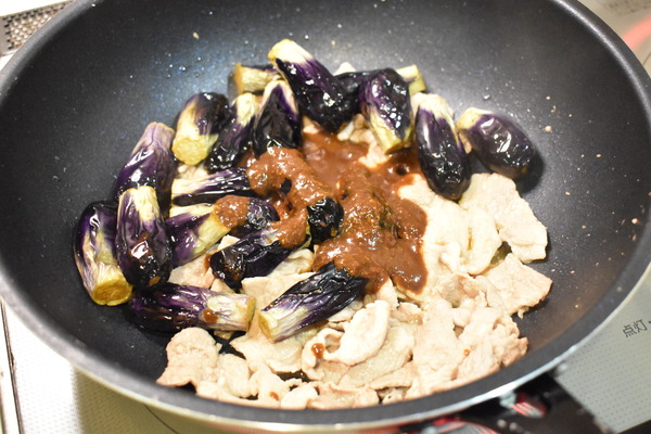 揚げ小茄子の味噌炒め (6)