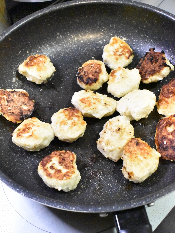 ひとくち煮込み鶏ハンバーグ (5)