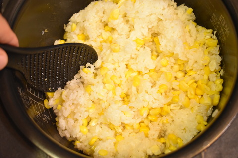 とうもろこしの炊き込みご飯 (5)