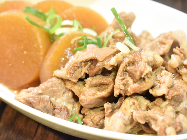 豚すじ肉と大根の煮物 (1)