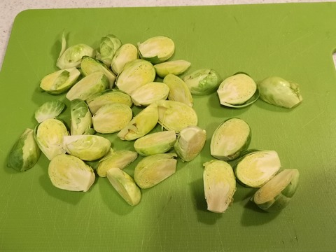 スモーク芽キャベツの塩焼き (3)