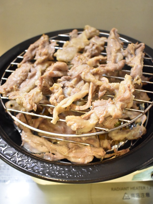 豚肉の炭火焼き風 (5)
