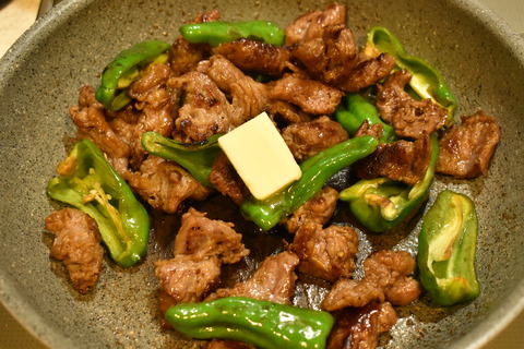 牛すじ肉とピーマン (6)