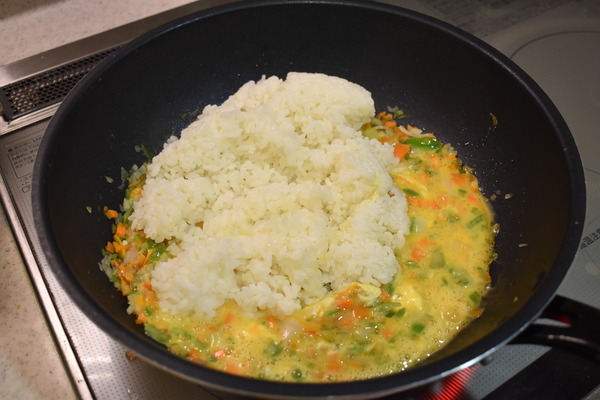 黒い炒飯 (4)